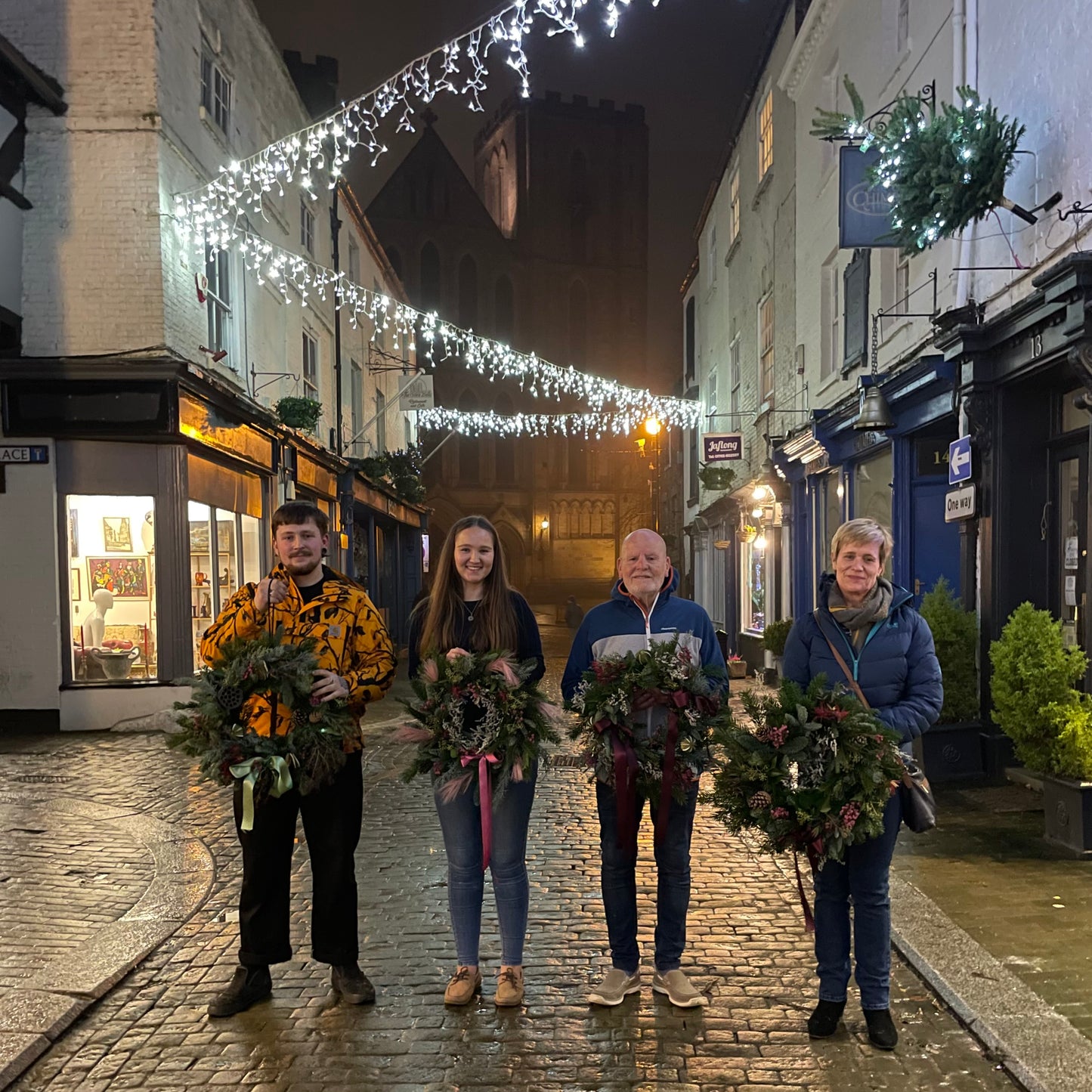 LUXURIOUS WINTER WREATH WORKSHOP